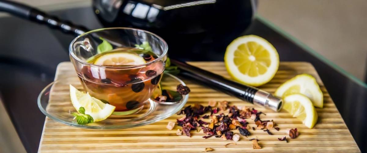 دمنوش کنار قلیان